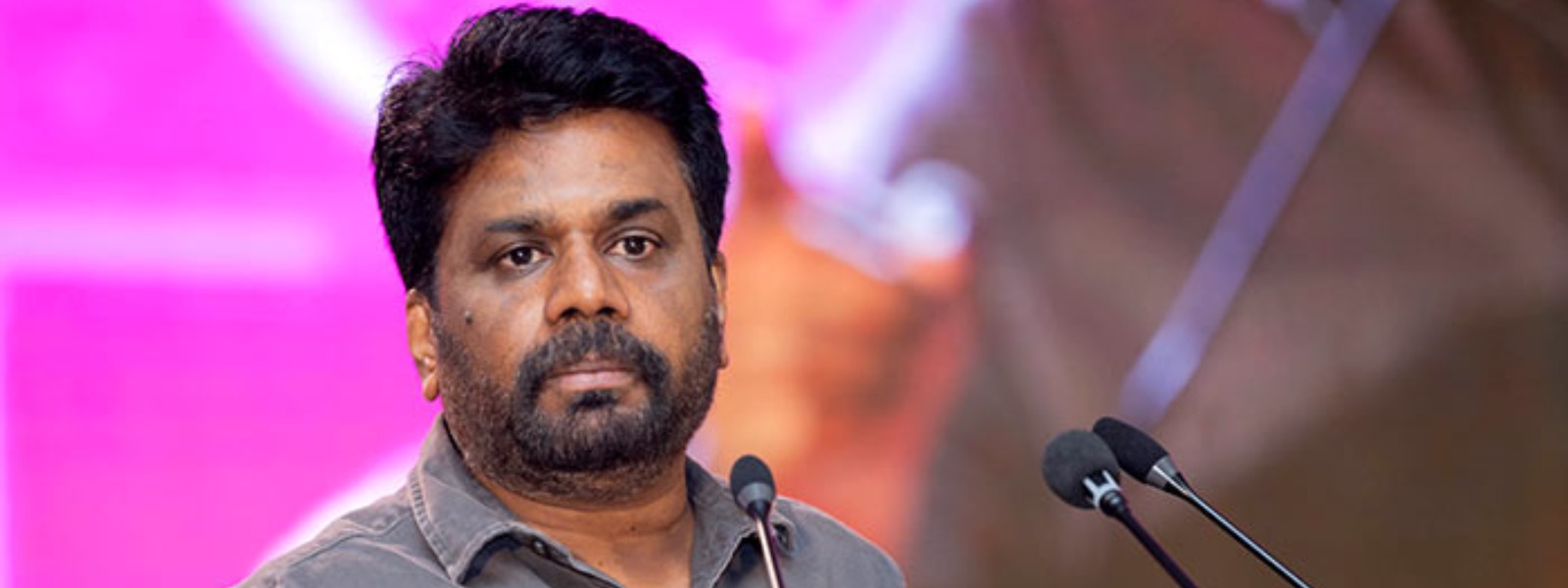 පොලිස්පති නමින් එක අත්සනක් ගහල බලන්න.. වෙනදේ බලාගන්න පුලුවන්.!