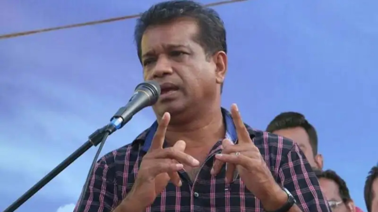අපි ඩීල් දාලා බලය අල්ලන ඒක ප්‍රජාතන්ත්‍රවාදයි… විපක්ෂෙ ඩීල් ප්‍රජාතන්ත්‍රවාදී…