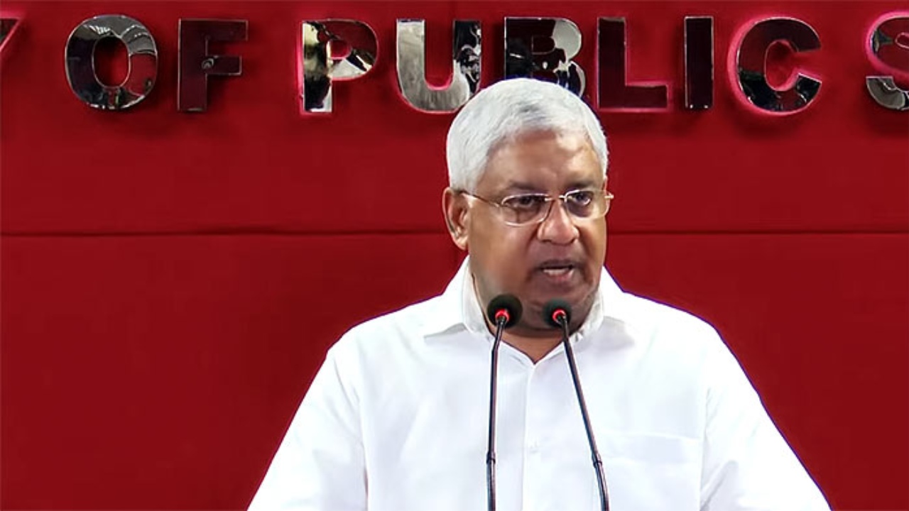 ටිරාන් පාස්පෝට් එකටත් අත තියලා