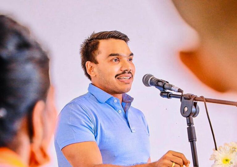 රටේ ණය ගෙවන්න පුළුවන් කෙනෙක් ජනපතිවරණයට එයි – නාමල්ගෙන් විශේෂ පණිවුඩයක්