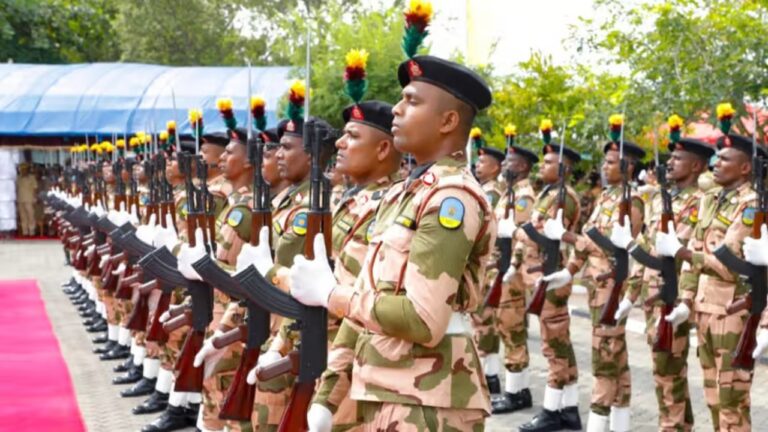 සිවිල් ආරක්‍ෂක බලකා සාමාජිකයන්ට රජයෙන් නිවාස