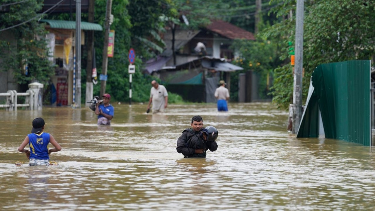 ගංවතුර අවදානමක්.. ජනතාවට අනතුරු අඟවයි.!