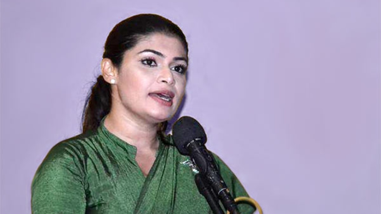 අපි ආණ්ඩුව නොගත්තේ හොරු එක්ක නිදිවදින්න බැරි නිසා – හිරුණිකා