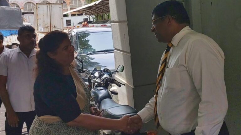 කෝකිලා, රවීගෙන් කොන්දේසි විරහිතව සමාව ගනී