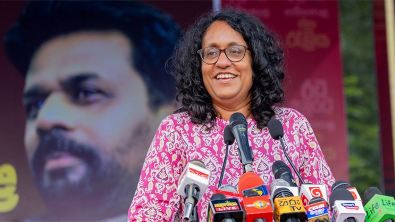 රාජ්‍ය හා පෞද්ගලික ආයතනික එකමුතුවෙන් රට ඉදිරියට ගෙන යා හැකියි…-…