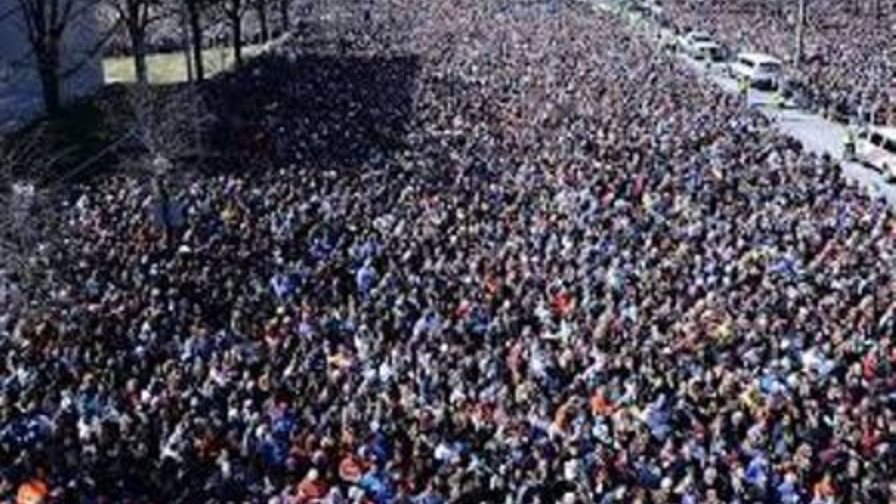 මීටිංවලට සෙනඟ අදින්නේ මෑන් පවර් කම්පැනි… අයකිරීම් රු. 1500 සිට…