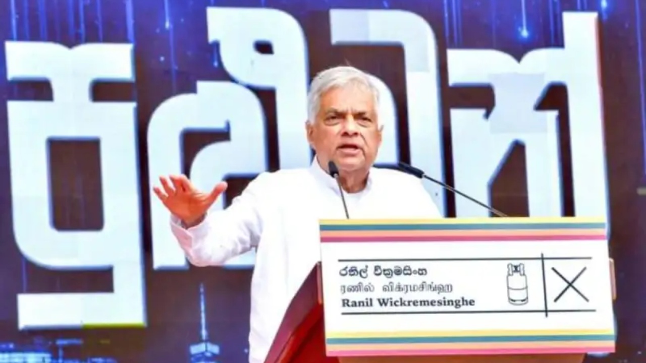 සැලසුම් පහයි.. රට දියුණුයි.. මාස හයෙන් හයට අතට මුදල්.! –…