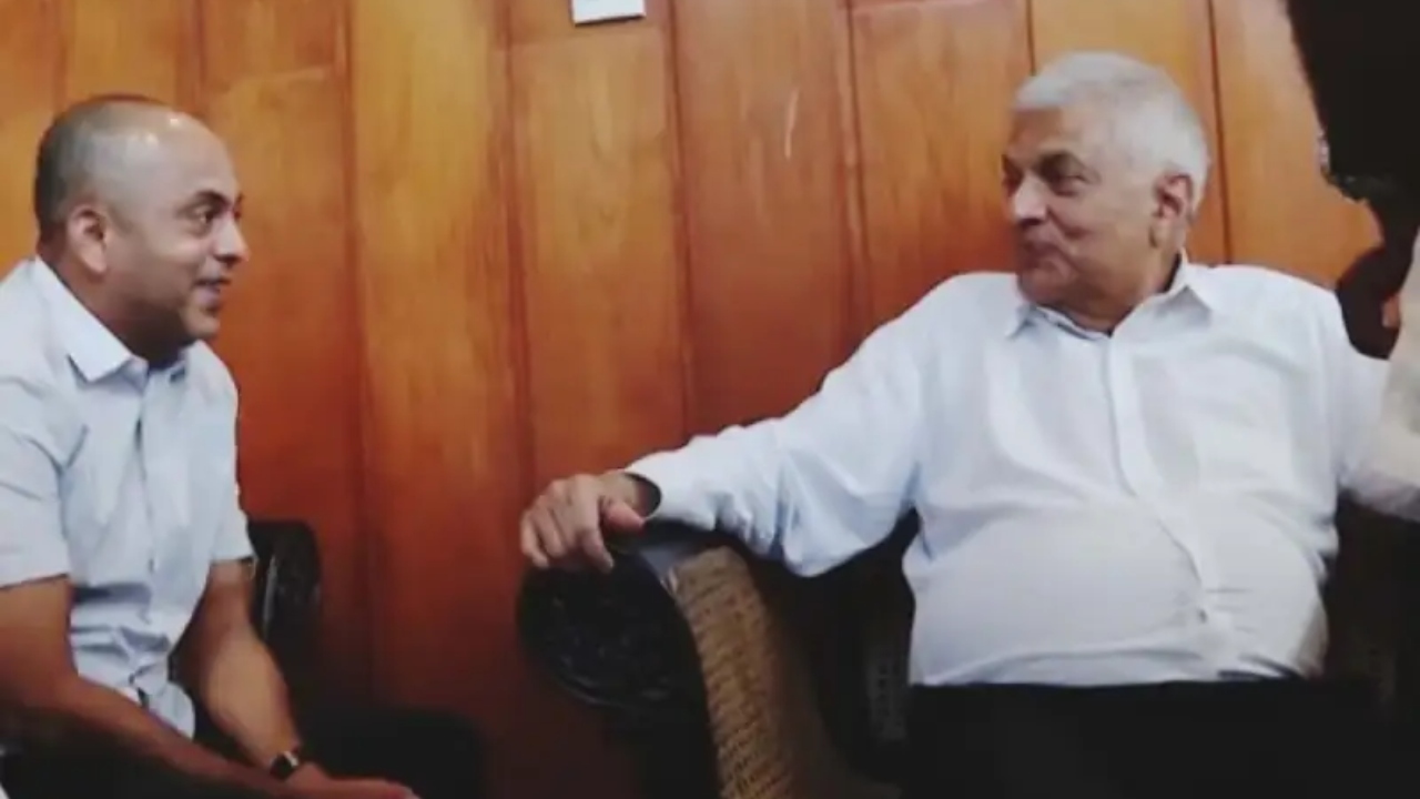 රනිල් සහ මරික්කාර් අතර සුහද හමුවක් ලීක් වෙයි (VIDEO)