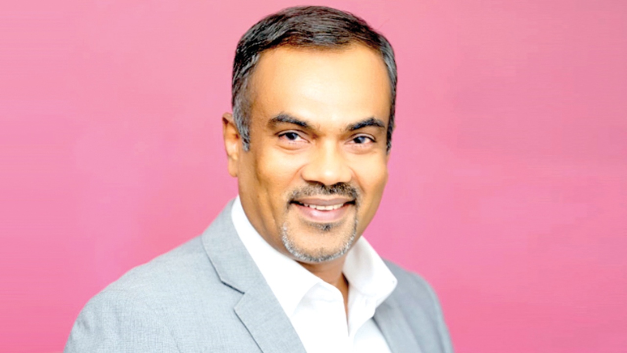 මෙවර විශාල පඩි වැඩි කිරීමක් කළ නිසා මාස හයෙන් හයට…
