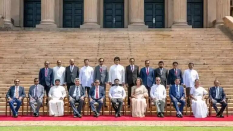 මාලිමා රජය අවසන් තුරුම්පුවත් අදී.. විපක්ෂය කපෝතියි.?