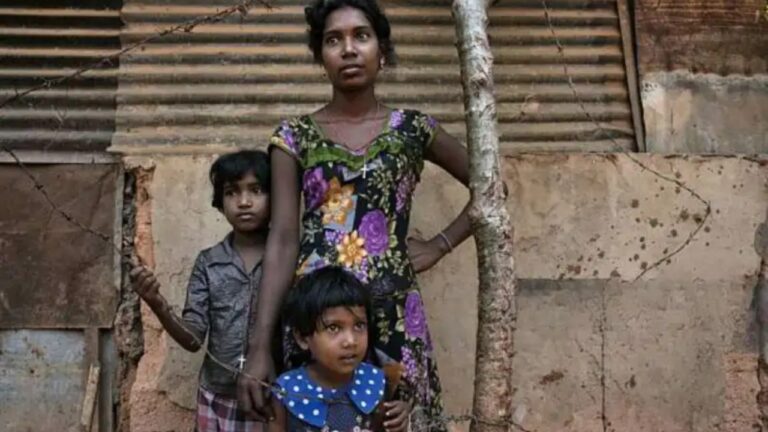 මෙරට සෑම පවුලක්ම රුපියල් ලක්ෂ 48 බැගින් ගෙවිය යුතුයි.!