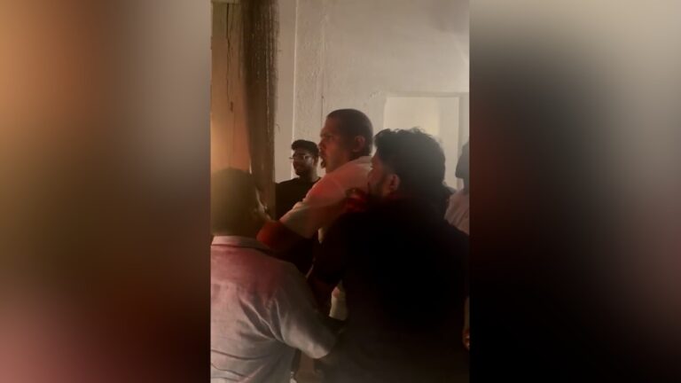 බඩු වැඩි වූ හරින්ගේ ගොනා එළියට පනී.!