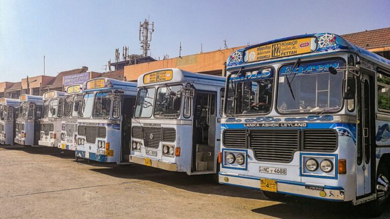 බස් මගීන්ගේ ආරක්ෂාවට ලැයිස්තුවක්.!