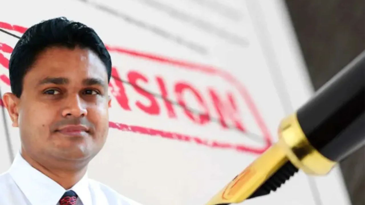 පසුගිය සමයේවෛද්‍ය චමල් සංජීවගේ වැඩ තහනම්.!