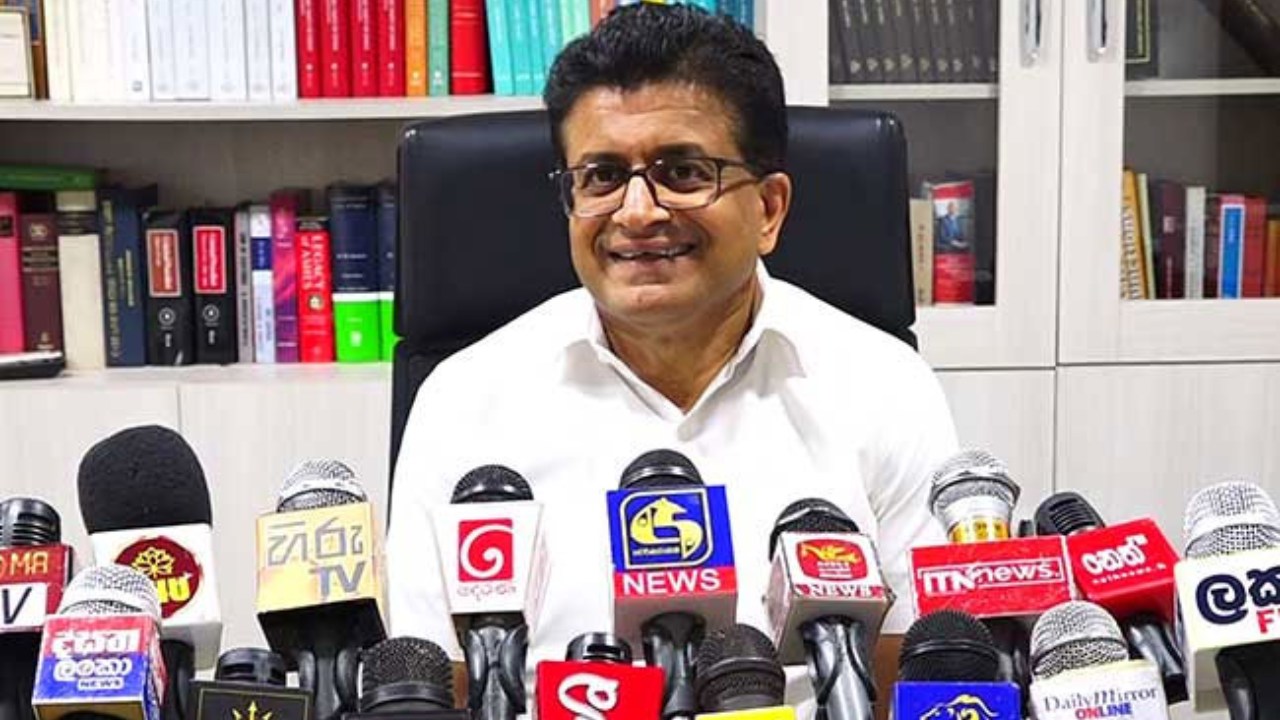 මා ඇරඹූ තිරිකුණාමල තෙල් ටැංකි ව්‍යාපෘතිය මාලිමාණ්ඩුව ඉදිරියට ගෙන යෑම…