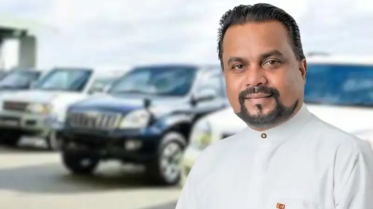 විමල්ගේ පක්ෂයේ පැටිකිරිය.. රජයේ වාහන අවභාවිත කරලා.!