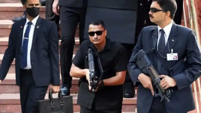 ආරක්ෂාව තර කරයි.. ඉහළ පෙළේ ආරක්ෂක නිලධාරින් ලංකාවට.!