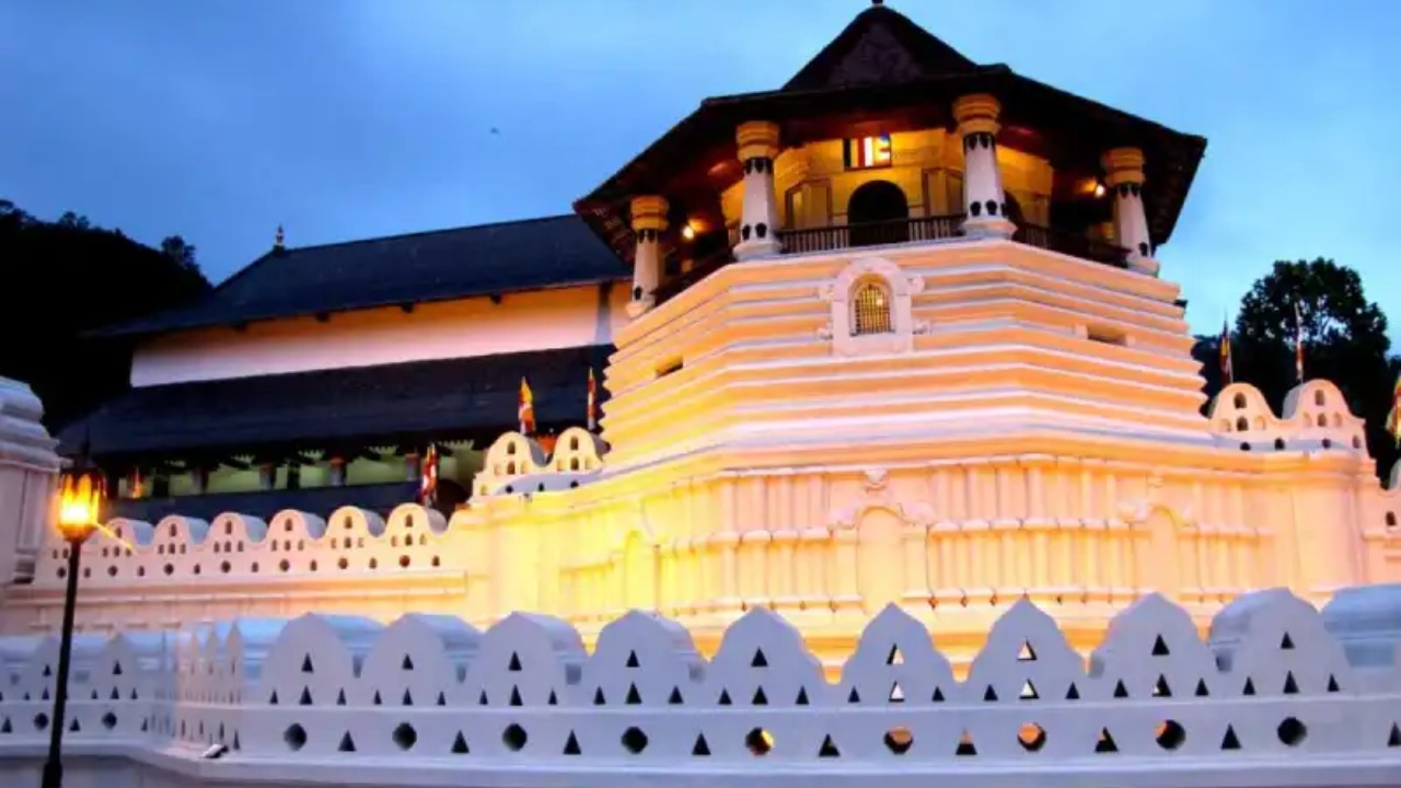 දළදා වන්දනාව පැවැත්වෙන කාලසීමාව දීර්ඝ කරයි.!
