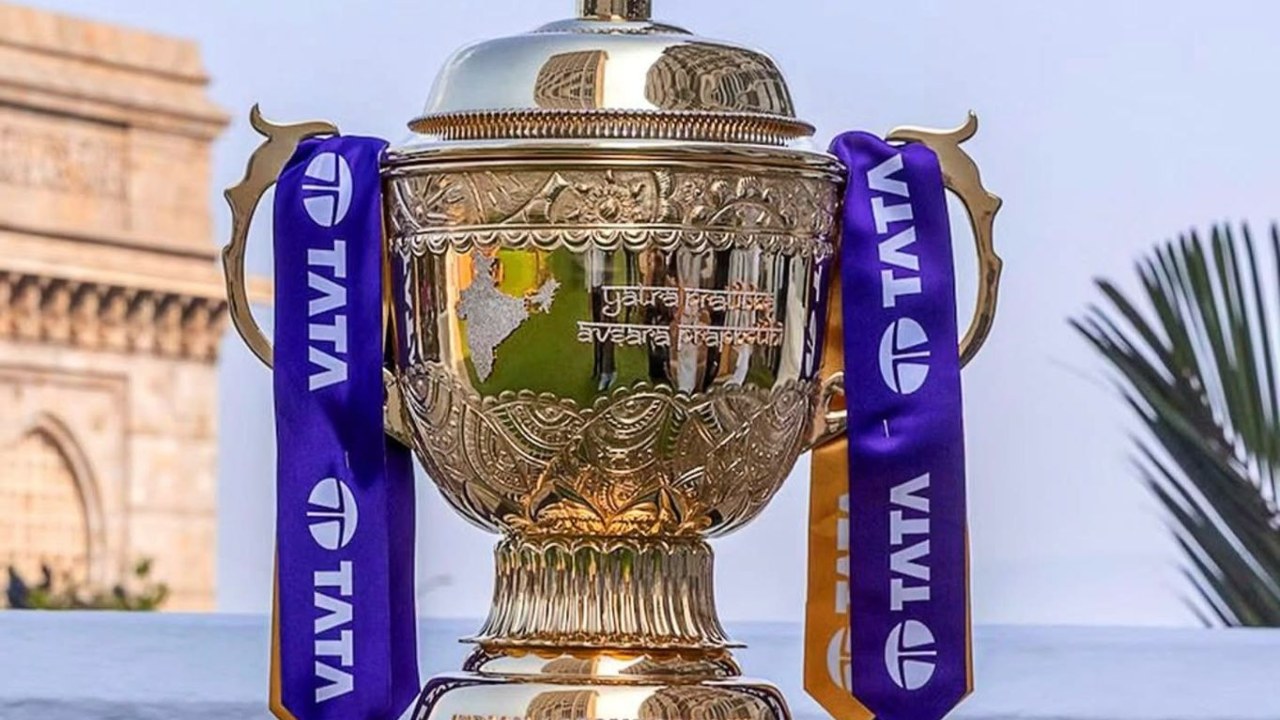 IPL අත්හිටුවයි.!