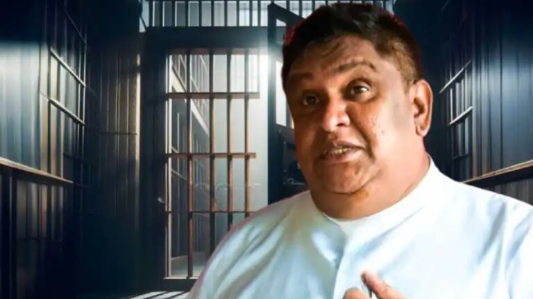 හිරේ ඉන්න චාමරට කට අරින්න වෙයි.!